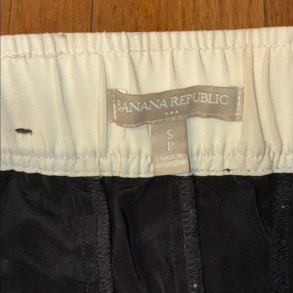 Banana Republic Black and White Sporty Trousers with Pockets - Picture 2 of 14
